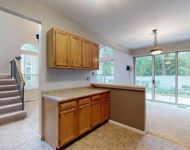 1237 Cranbrook Drive - Photo Thumbnail 13