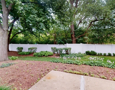 1237 Cranbrook Drive - Photo Thumbnail 34