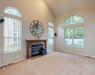 1237 Cranbrook Drive - Photo Thumbnail 4