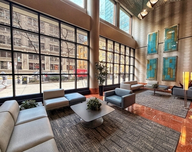 211 E Ohio Street - Photo Thumbnail 3