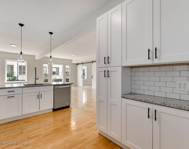 1618 W Chicago Avenue - Photo Thumbnail 8