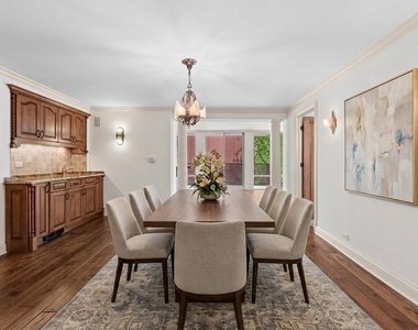 200 E Delaware Place - Photo Thumbnail 15