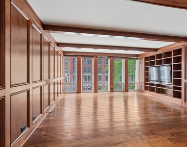 200 E Delaware Place - Photo Thumbnail 25