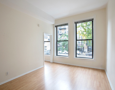 1312 S Wabash Avenue - Photo Thumbnail 2