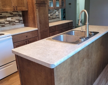 943 Clark Drive - Photo Thumbnail 2