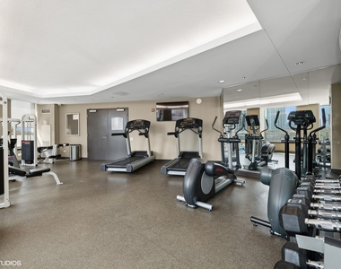 600 N Kingsbury Street - Photo Thumbnail 13