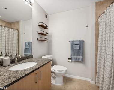 600 N Kingsbury Street - Photo Thumbnail 8