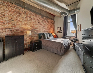 900 N Kingsbury Street - Photo Thumbnail 9