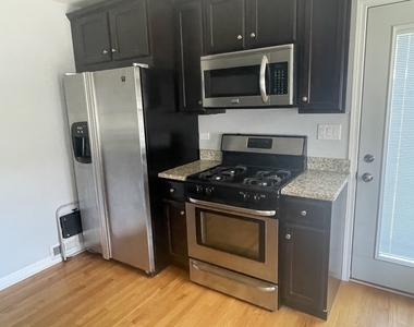 801 S Fairfield Avenue - Photo Thumbnail 3