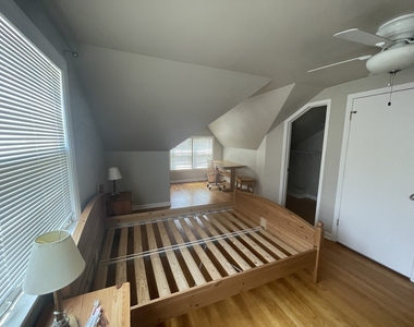 801 S Fairfield Avenue - Photo Thumbnail 9
