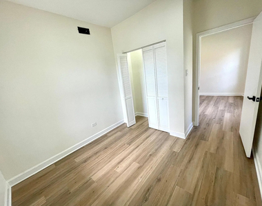 5623 S Prairie Avenue - Photo Thumbnail 12