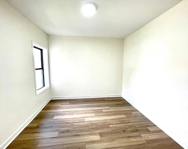 5623 S Prairie Avenue - Photo Thumbnail 10