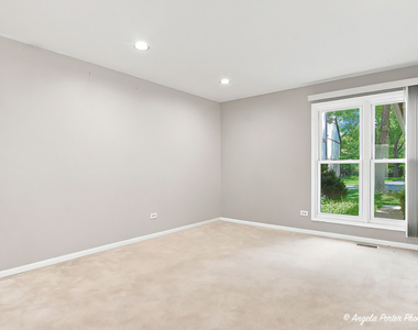 246 Shadowbend Drive - Photo Thumbnail 9