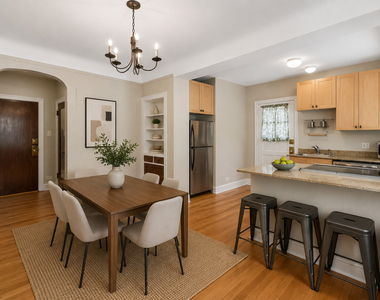 2018 W Greenleaf Avenue - Photo Thumbnail 5