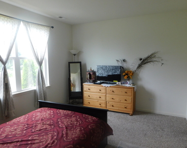 944 Darwin Street - Photo Thumbnail 5
