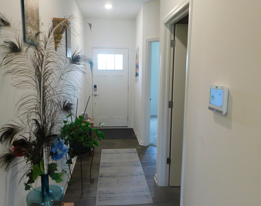 944 Darwin Street - Photo Thumbnail 1
