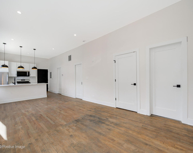 846 N Ashland Avenue - Photo Thumbnail 9
