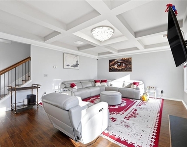 268 Oak Road - Photo Thumbnail 10