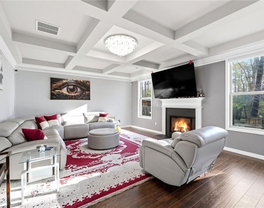 268 Oak Road - Photo Thumbnail 9