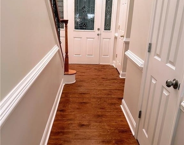 10070 Lauren Hall Court - Photo Thumbnail 7