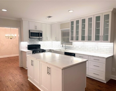 10070 Lauren Hall Court - Photo Thumbnail 4