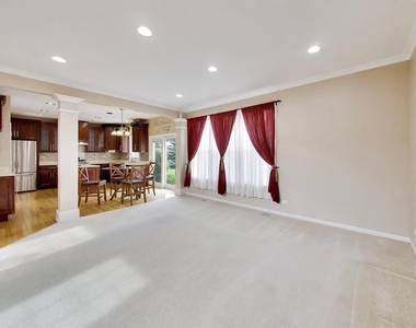 501 Tuscany Drive - Photo Thumbnail 3