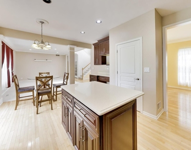 501 Tuscany Drive - Photo Thumbnail 12