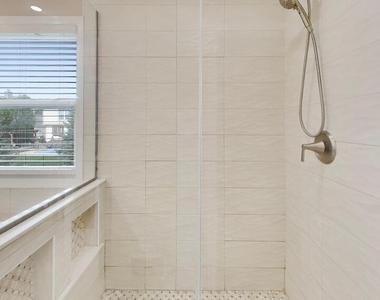 501 Tuscany Drive - Photo Thumbnail 25
