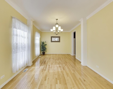 501 Tuscany Drive - Photo Thumbnail 6