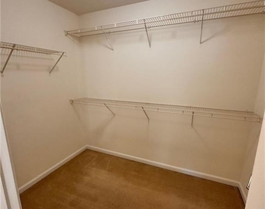 3835 Dandridge Way - Photo Thumbnail 4
