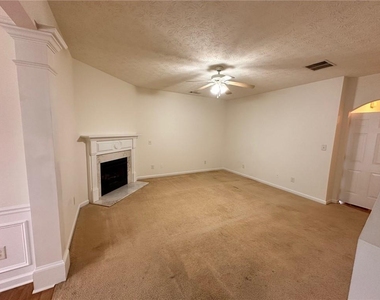 3835 Dandridge Way - Photo Thumbnail 2