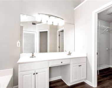 1480 Ridgemill Terrace - Photo Thumbnail 24