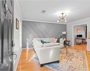 1101 Collier Road Nw - Photo Thumbnail 2