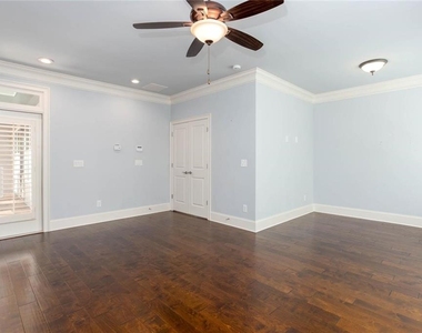 100 Batten Board Way - Photo Thumbnail 29