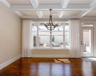 100 Batten Board Way - Photo Thumbnail 21