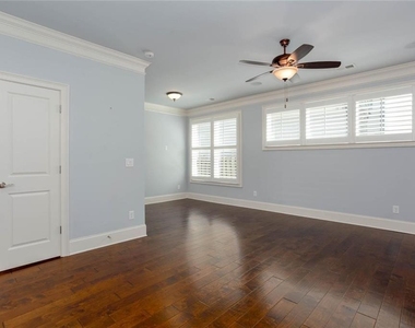100 Batten Board Way - Photo Thumbnail 28