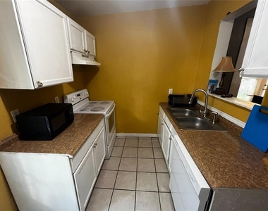 1059 Hampton Street - Photo Thumbnail 13