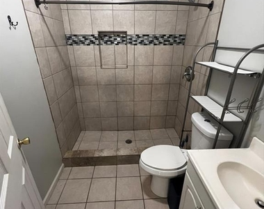 1059 Hampton Street - Photo Thumbnail 17