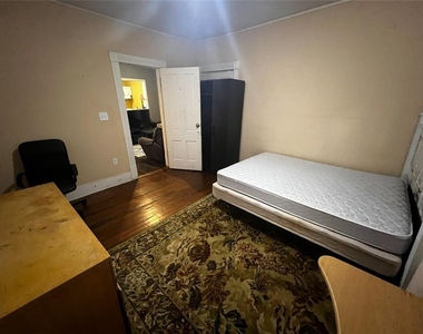 1059 Hampton Street - Photo Thumbnail 10