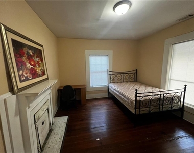 1059 Hampton Street - Photo Thumbnail 7