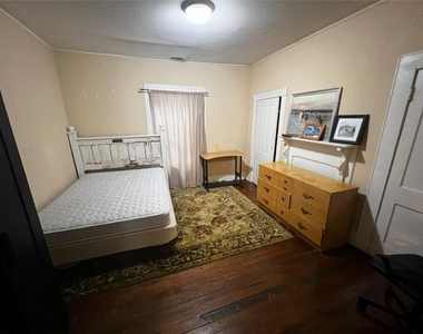 1059 Hampton Street - Photo Thumbnail 9