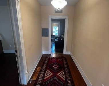 1059 Hampton Street - Photo Thumbnail 5