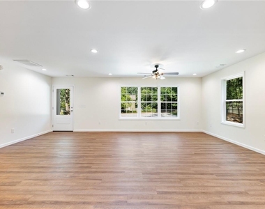 8079 Beachwood Drive - Photo Thumbnail 2