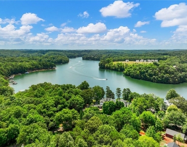 8079 Beachwood Drive - Photo Thumbnail 42