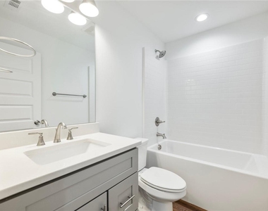 8079 Beachwood Drive - Photo Thumbnail 13