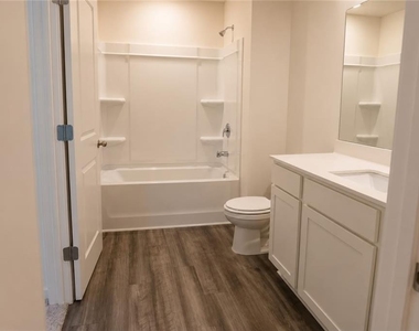2095 Emerson Dr - Photo Thumbnail 7
