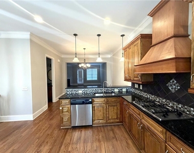 3026 Eltham Place - Photo Thumbnail 8