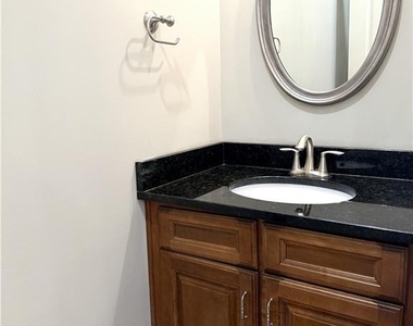 3026 Eltham Place - Photo Thumbnail 38