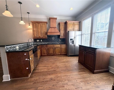 3026 Eltham Place - Photo Thumbnail 4