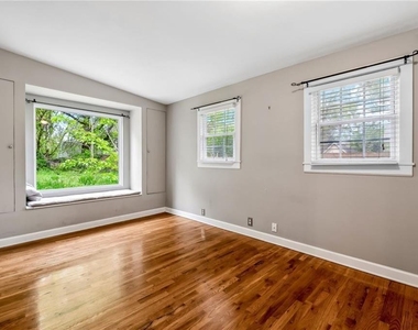976 Hall Place Nw - Photo Thumbnail 22